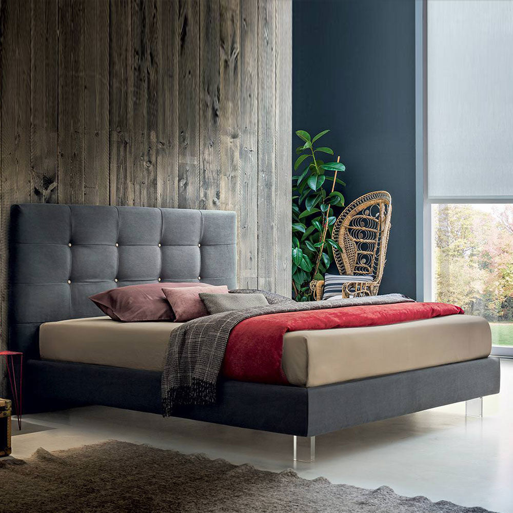 ИТАЛИАНСКА ТАПИЦИРАНА СПАЛНЯ FELIS DENNIS