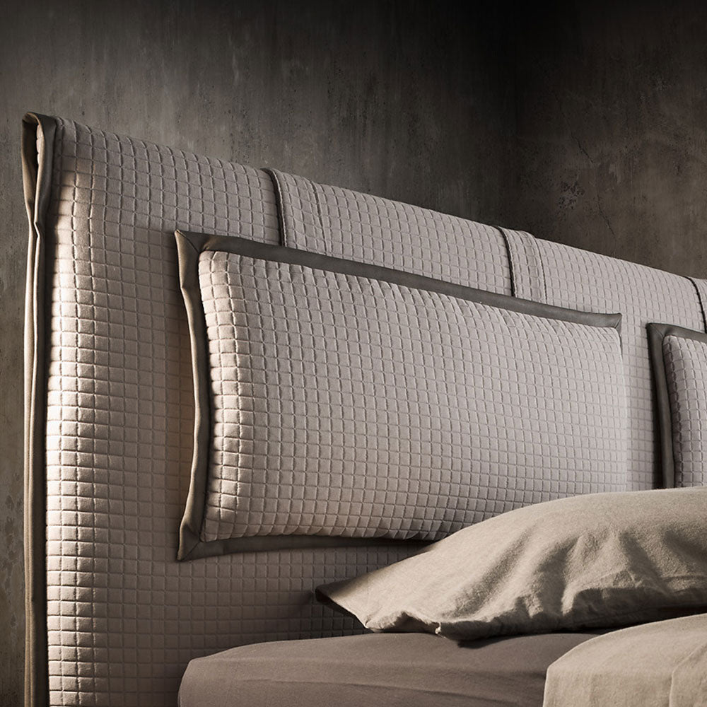 ИТАЛИАНСКА ТАПИЦИРАНА СПАЛНЯ FELIS TIM