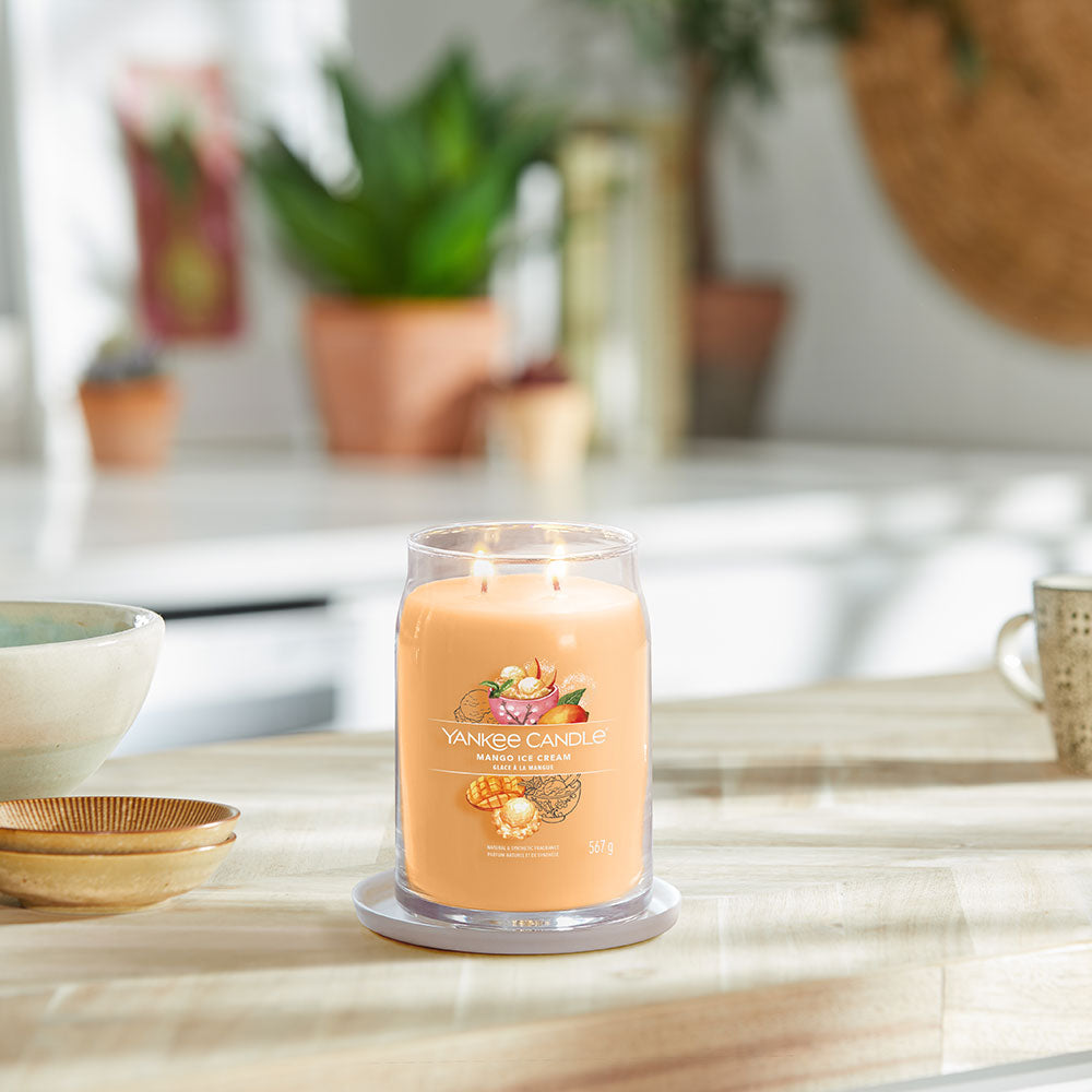 СВЕЩ YANKEE CANDLE SIGNATURE MANGO ICE CREAM