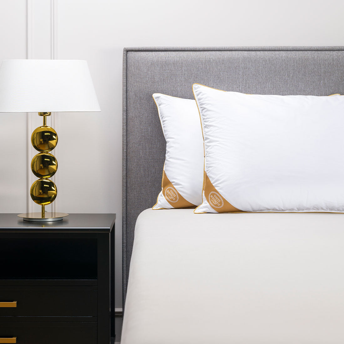 ВЪЗГЛАВНИЦА WHITE BOUTIQUE GOLD