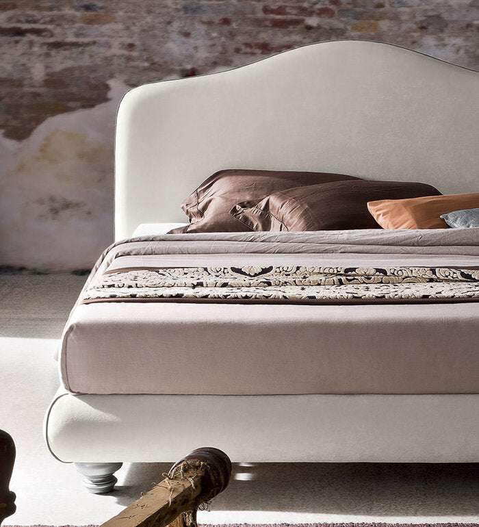 ИТАЛИАНСКА ТАПИЦИРАНА СПАЛНЯ FELIS DAMIAN