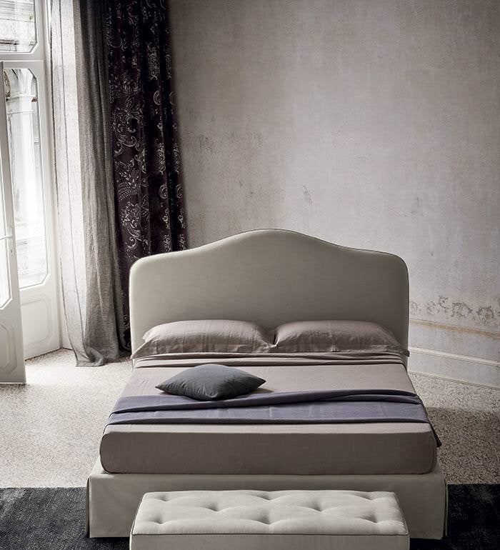 ИТАЛИАНСКА ТАПИЦИРАНА СПАЛНЯ FELIS DAMIAN