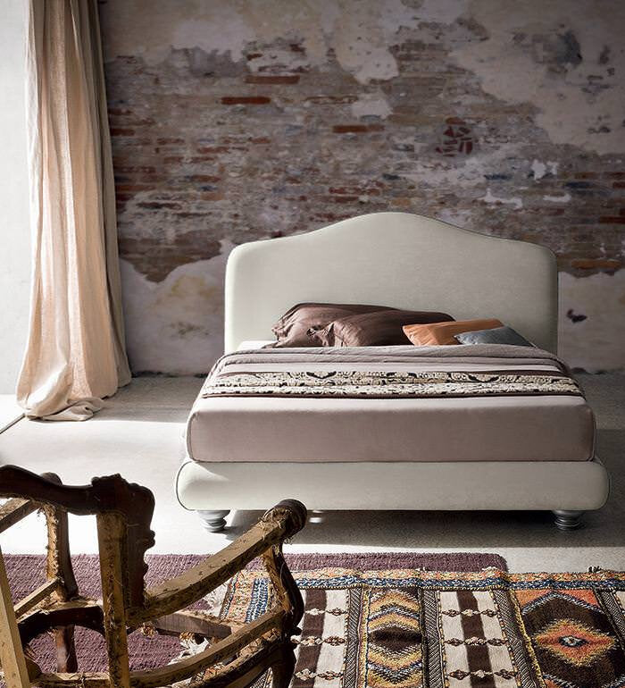 ИТАЛИАНСКА ТАПИЦИРАНА СПАЛНЯ FELIS DAMIAN