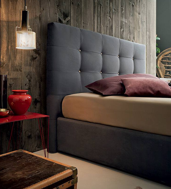 ИТАЛИАНСКА ТАПИЦИРАНА СПАЛНЯ FELIS DENNIS