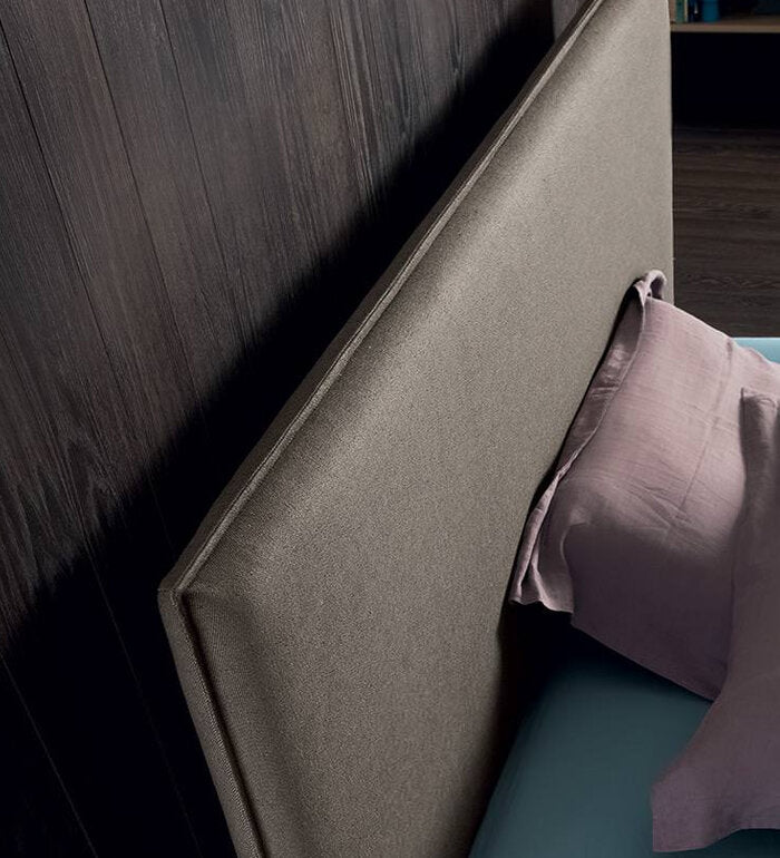 ИТАЛИАНСКА ТАПИЦИРАНА СПАЛНЯ FELIS MILLER