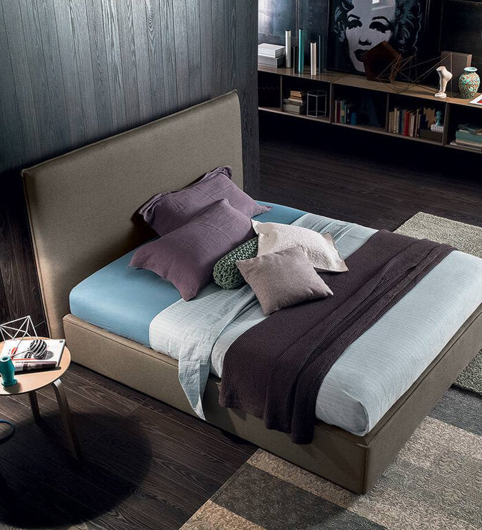 ИТАЛИАНСКА ТАПИЦИРАНА СПАЛНЯ FELIS MILLER