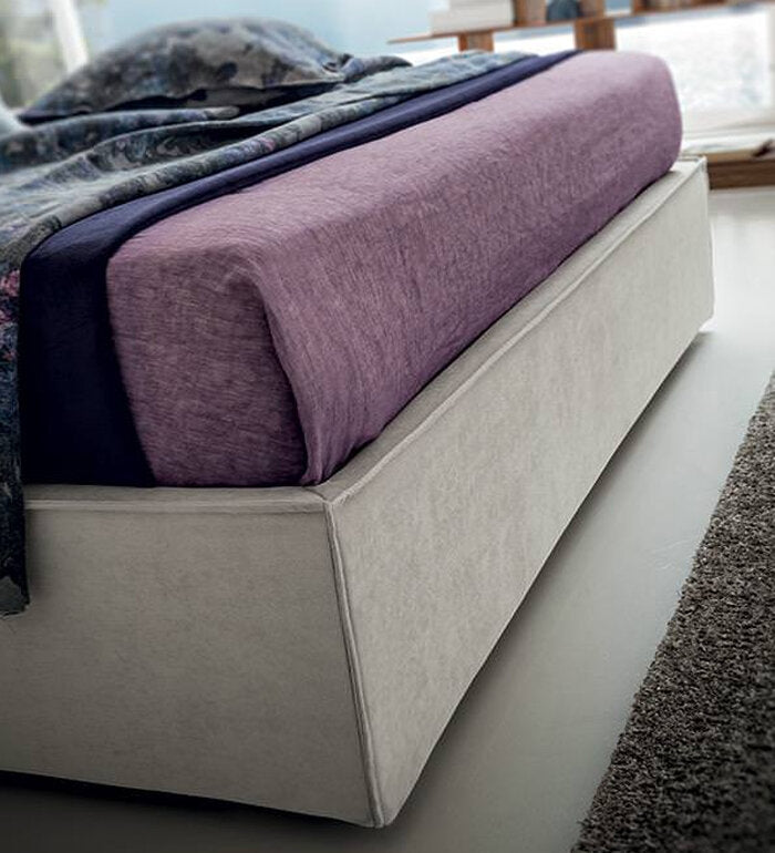 ИТАЛИАНСКА ТАПИЦИРАНА СПАЛНЯ FELIS RICK