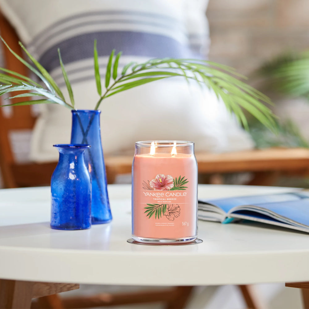 СВЕЩ YANKEE CANDLE SIGNATURE TROPICAL BREEZE
