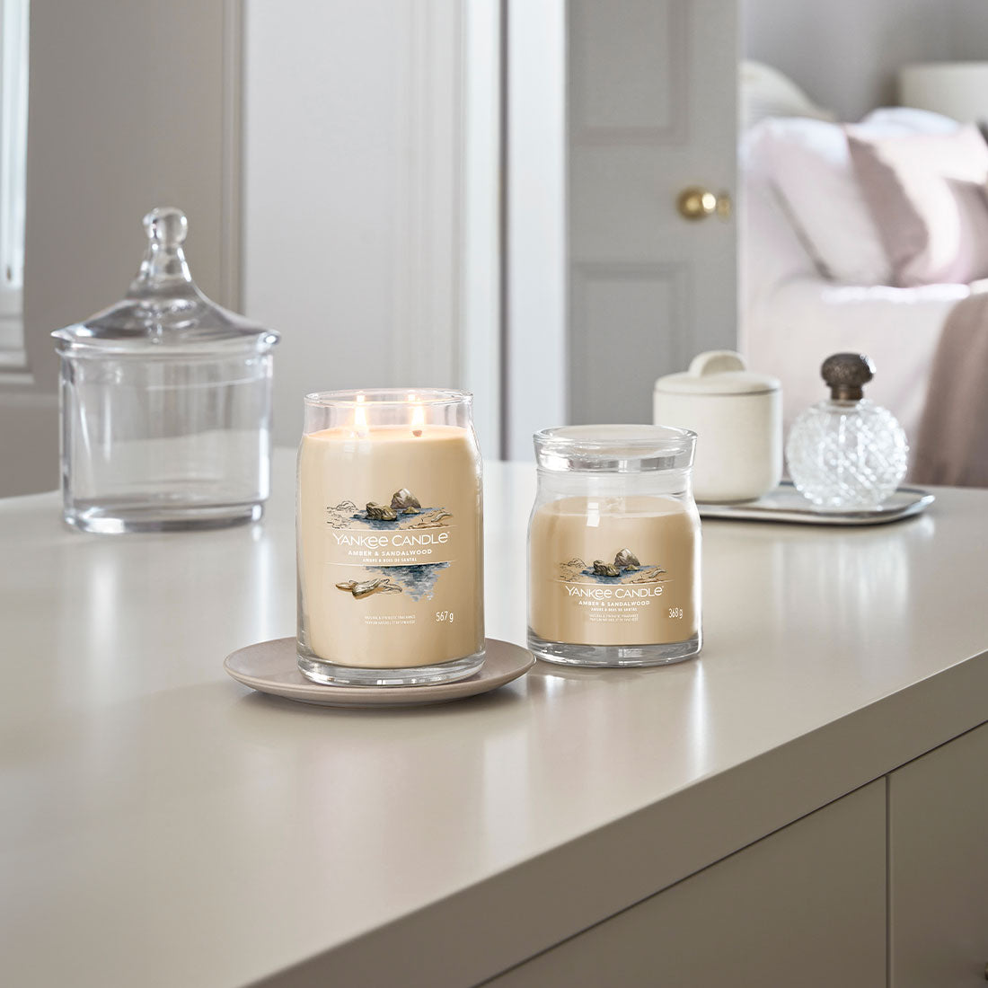 СВЕЩ YANKEE CANDLE SIGNATURE AMBER&SANDALWOOD