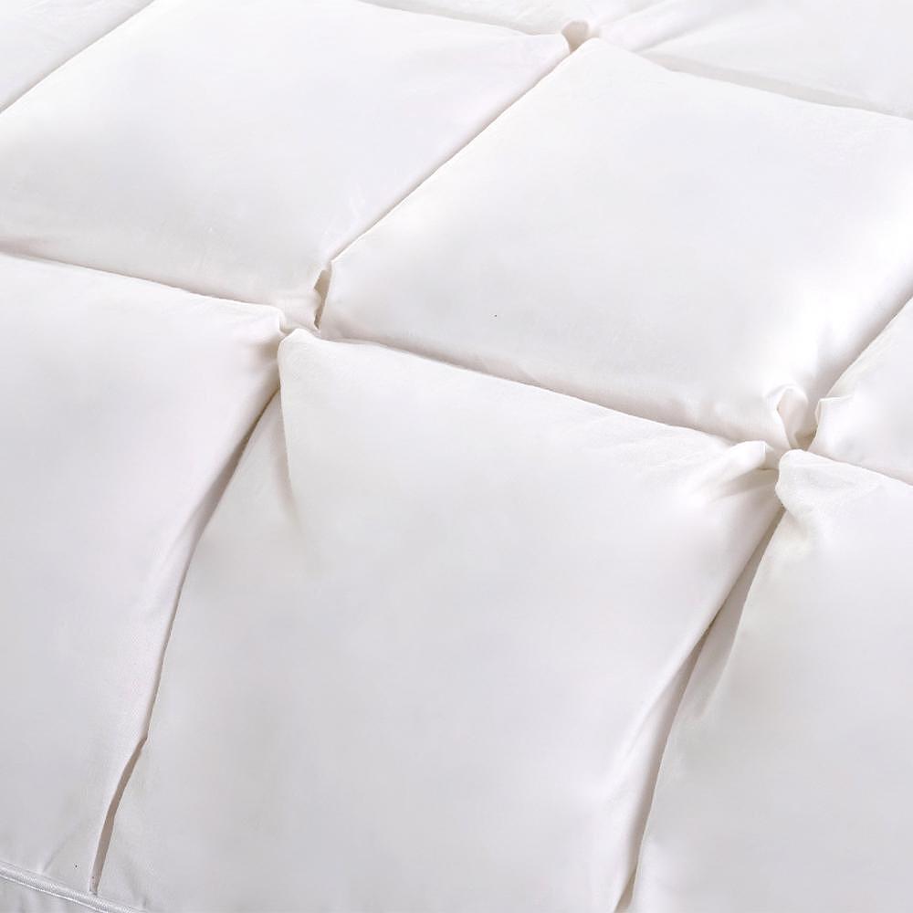 ВЪЗГЛАВНИЦА WHITE BOUTIQUE DIAMOND