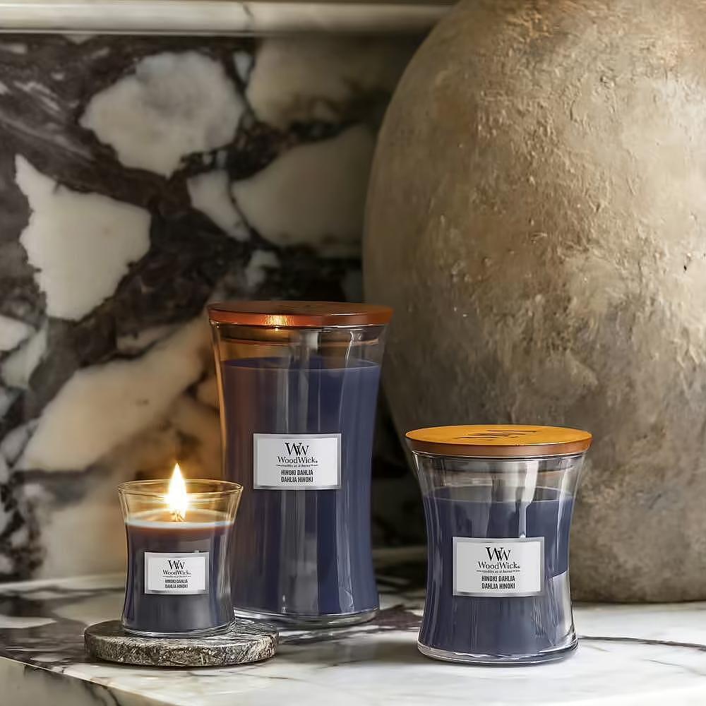 СВЕЩ WOOD WICK HINOKI DAHLIA